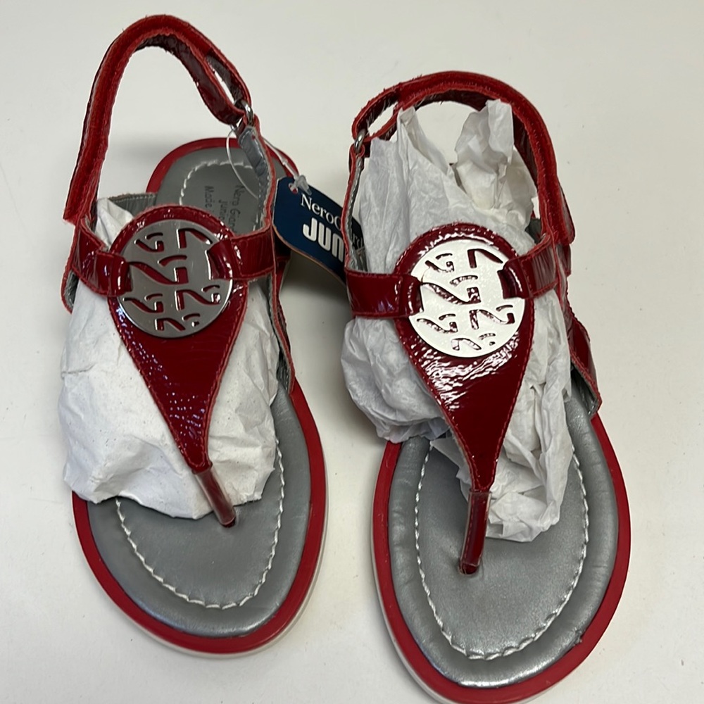 Girls sandals